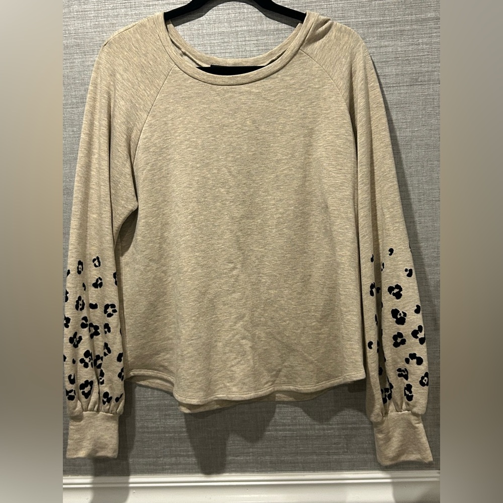 Karen Kane Tan Sweater with Black Accents